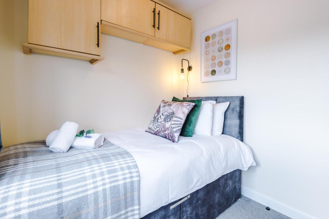 Charming 3-Bed Cottage In Chester, Ideal For Families & Workers, Free Parking - Sleeps 7 Екстер'єр фото