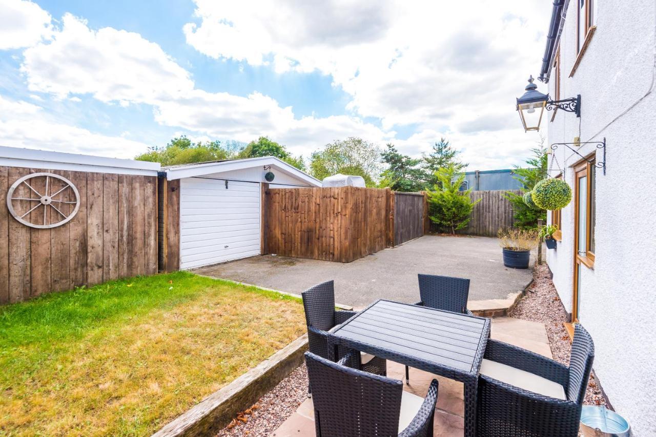 Charming 3-Bed Cottage In Chester, Ideal For Families & Workers, Free Parking - Sleeps 7 Екстер'єр фото
